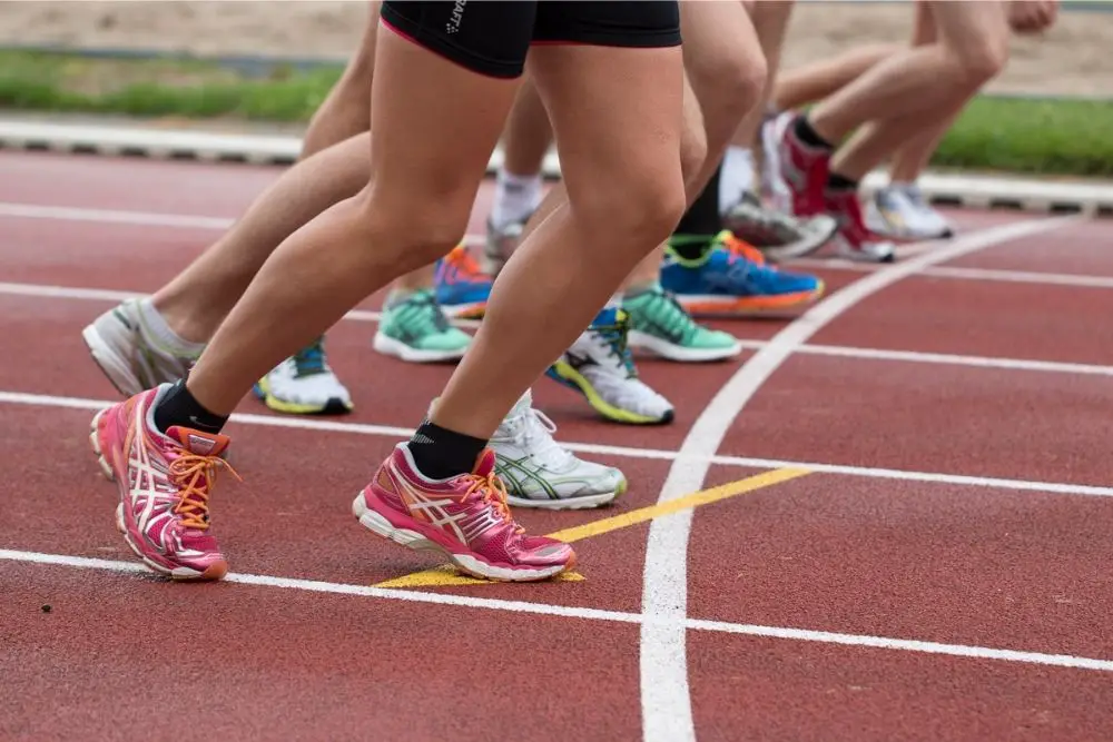 How Much Does A Professional Runner Make Per Year