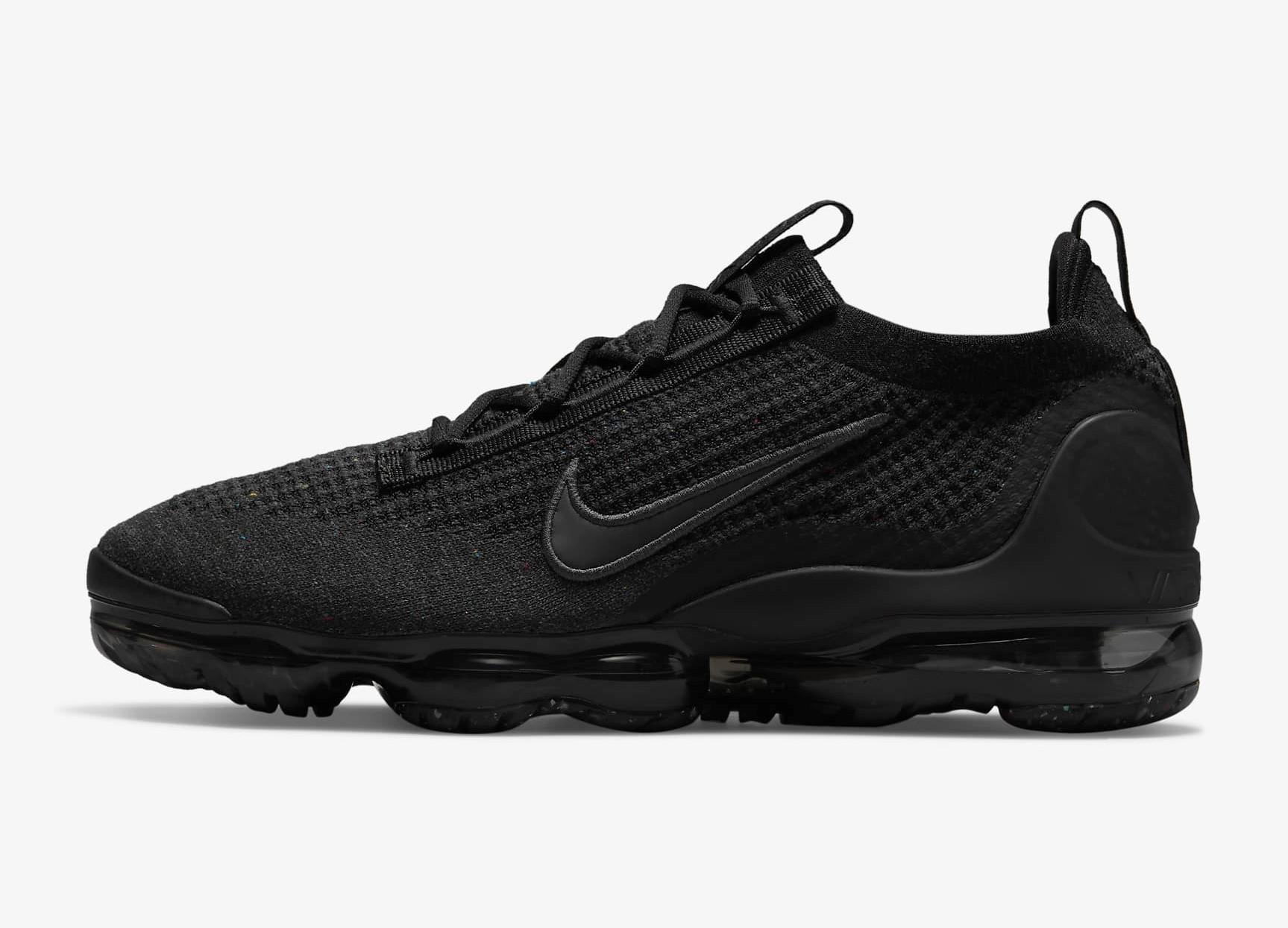 Air Vapormax black shoes